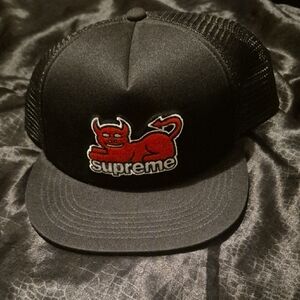Supreme Black Mesh Snap